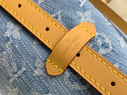 Louis Vuitton M11462 CarryAll PM