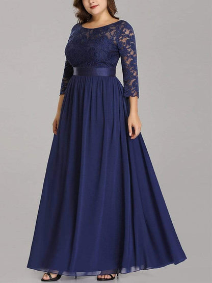 Round Neck Lace Solid Color Maxi Dress