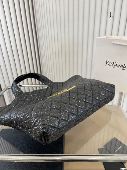 Women Saint Laurent Icare Maxi Shopping Bag In Quilted