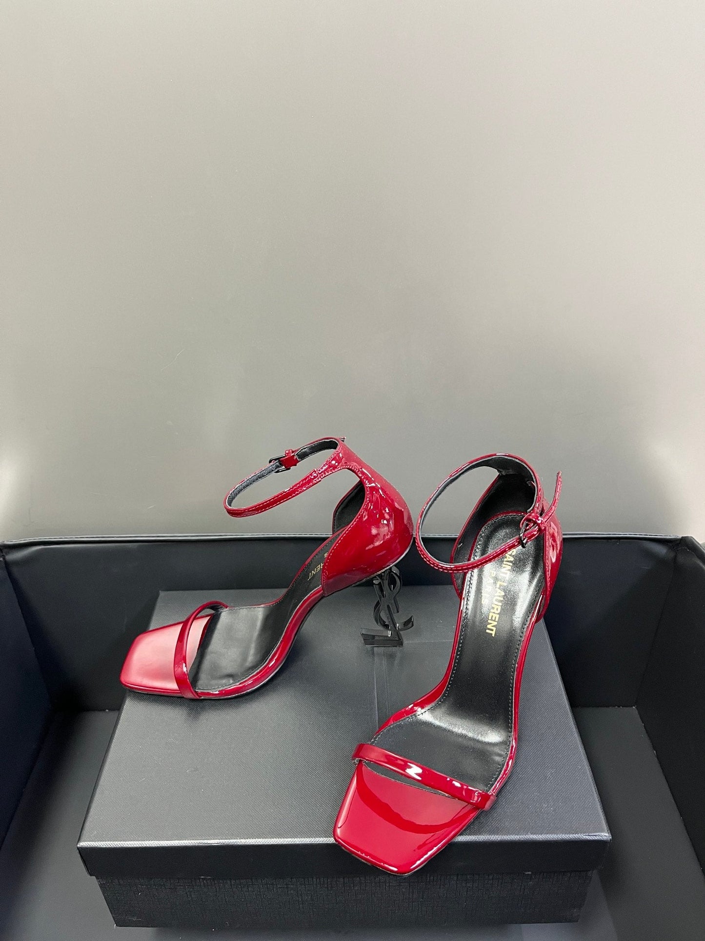 Luxury  HIGH HEELS YSL 006