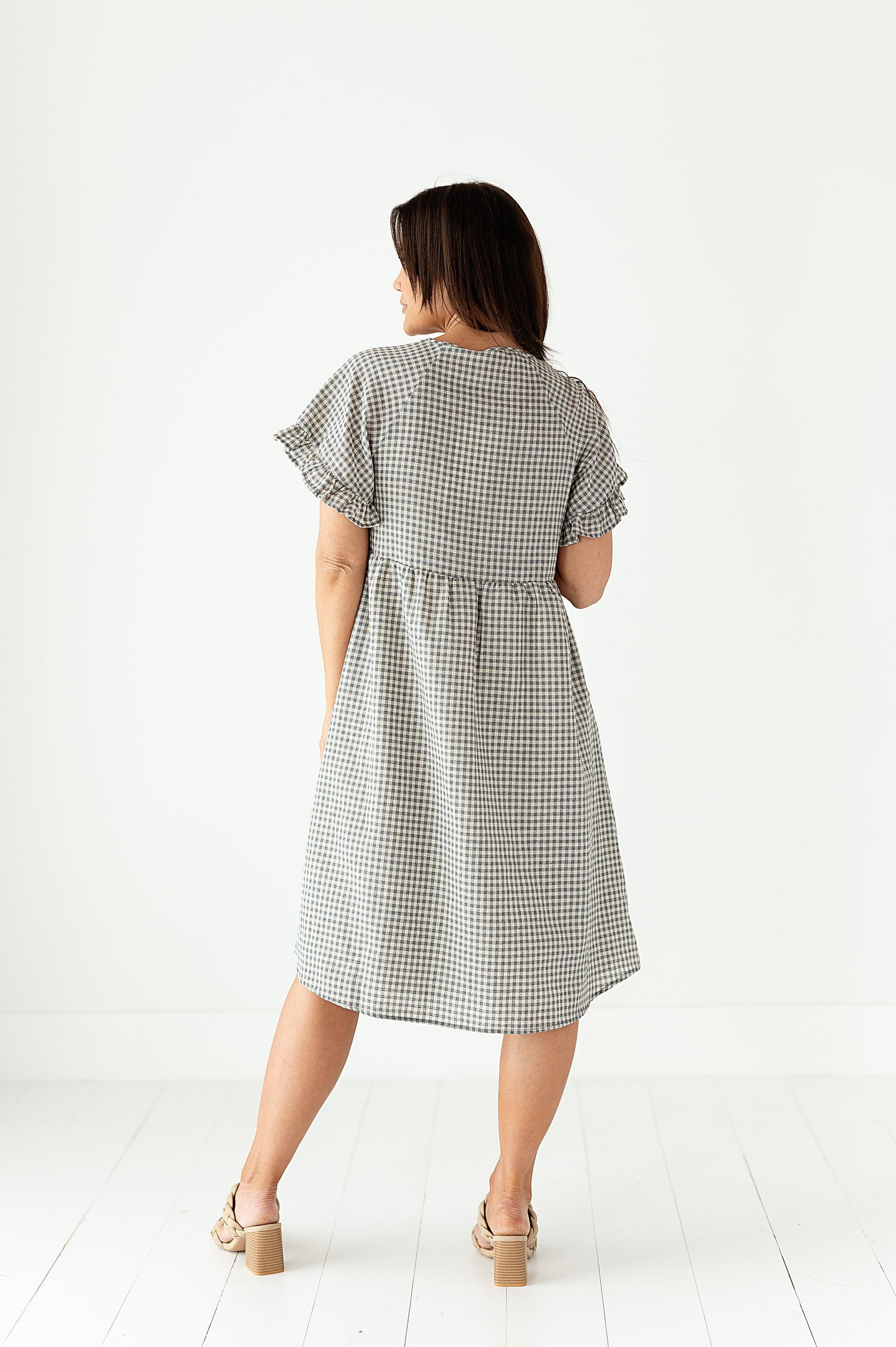 loveedsTM-Jenni Gingham Ruffle-Sleeve Dress in Light Grey