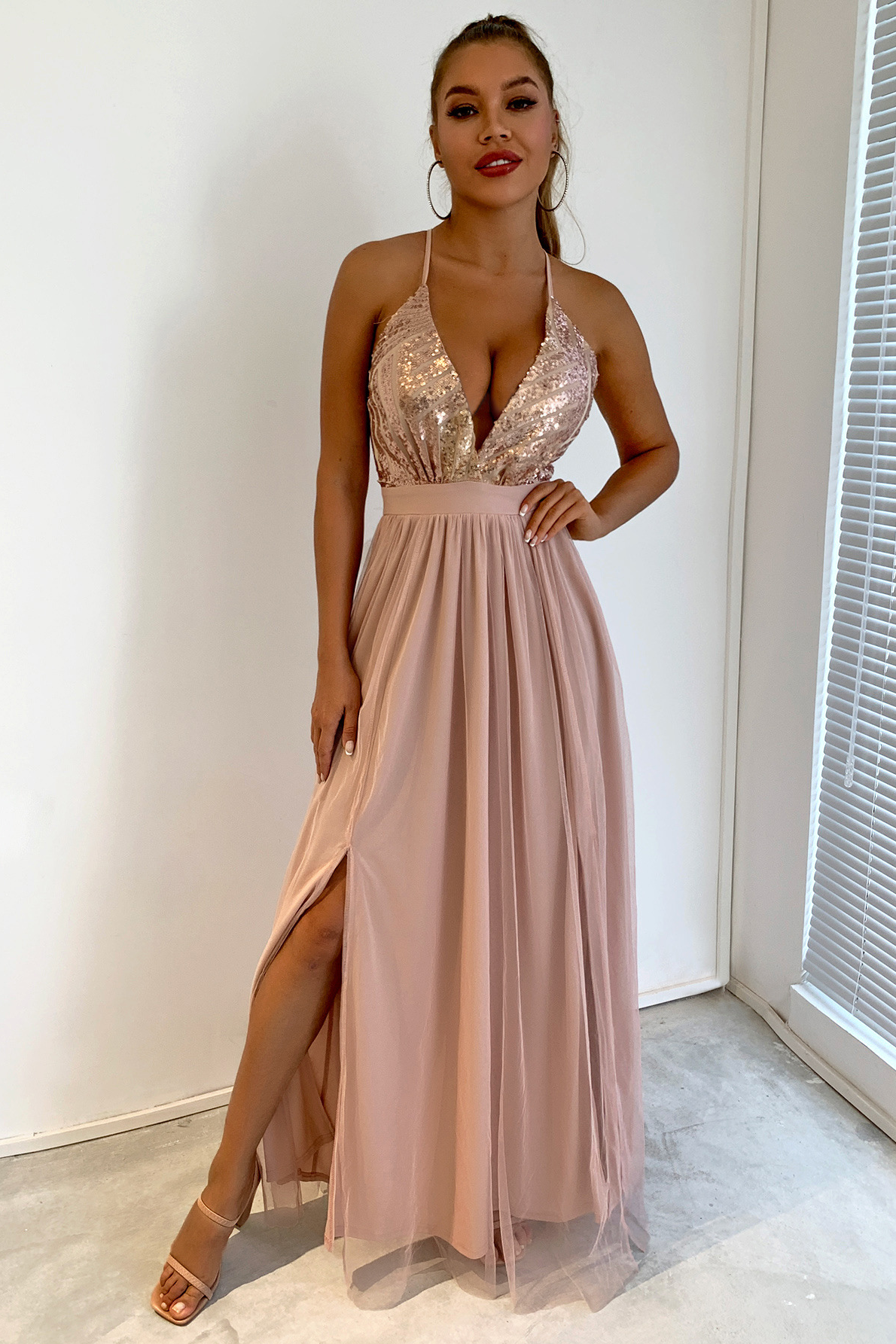 loveedsTM-Strappy V-neck mesh slit backless dress