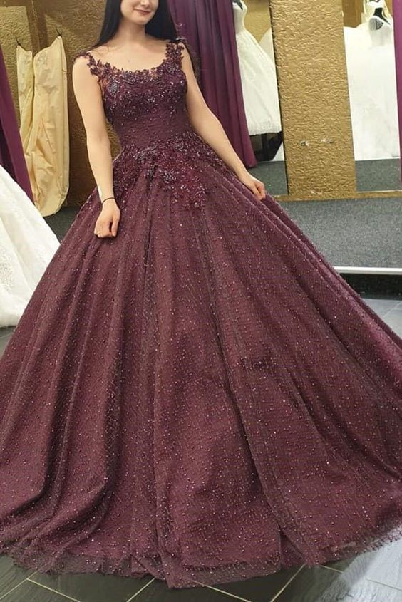 Burgundy Long Formal Ball Gown Prom Dresses With Lace Applique   cg11996