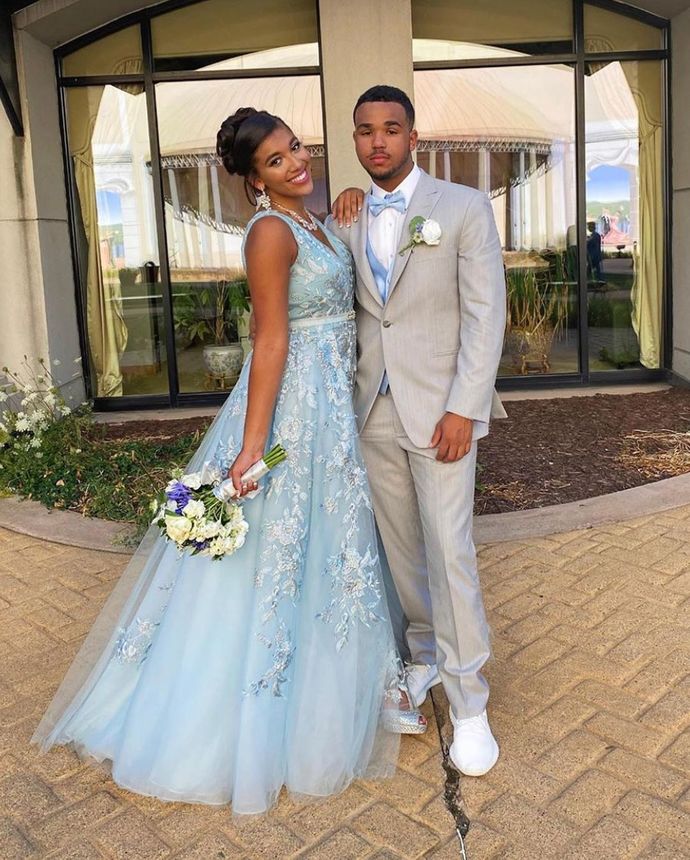 Light Blue Prom Dress,A-Line Prom Gown,V-Neck Evening Dress,Appliques Prom Gown   cg14018