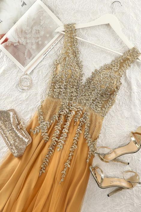 Gorgeous Appliques Long Prom Dress         cg22909