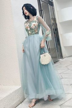 Elegant Long Sleeves Appliqued Tulle Prom Dress  cg6390