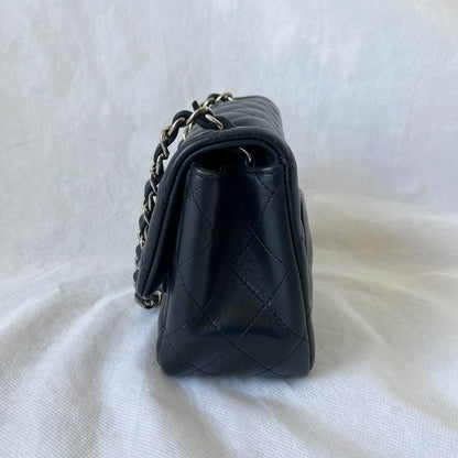 Chanel mini classic flap bag