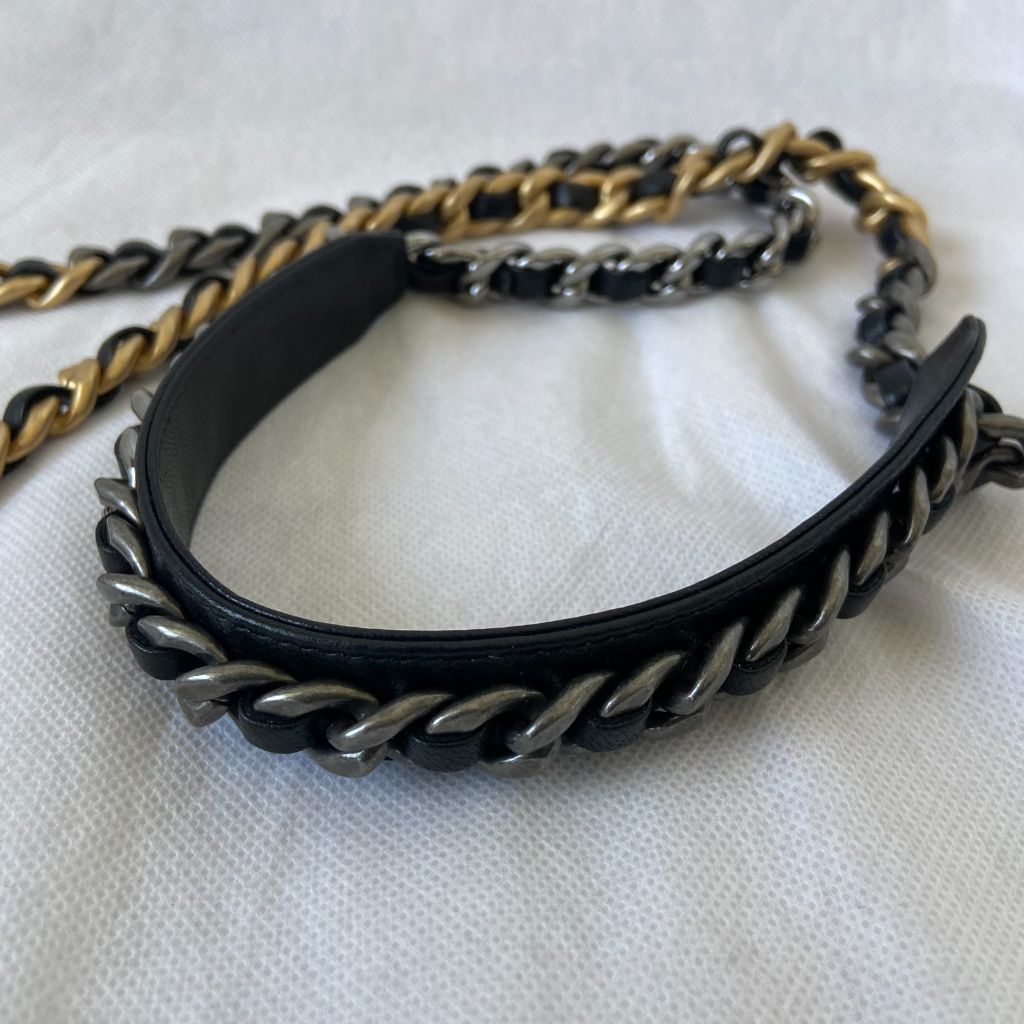 Chanel Shiny Goatskin Quilted Chanel 19 Round Clutch With Chain Black