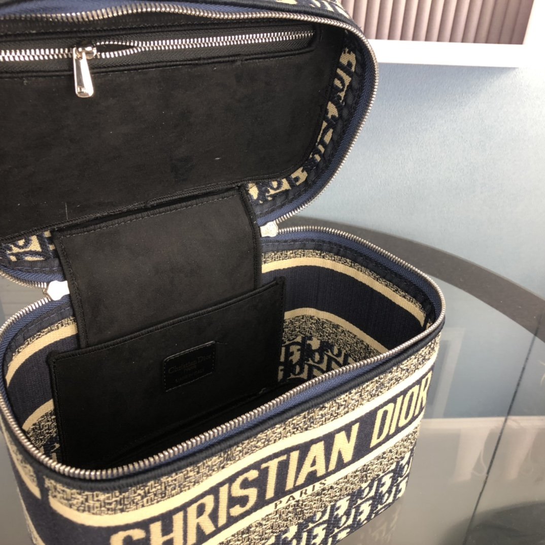 Dior Oblique Diortravel Vanity Case