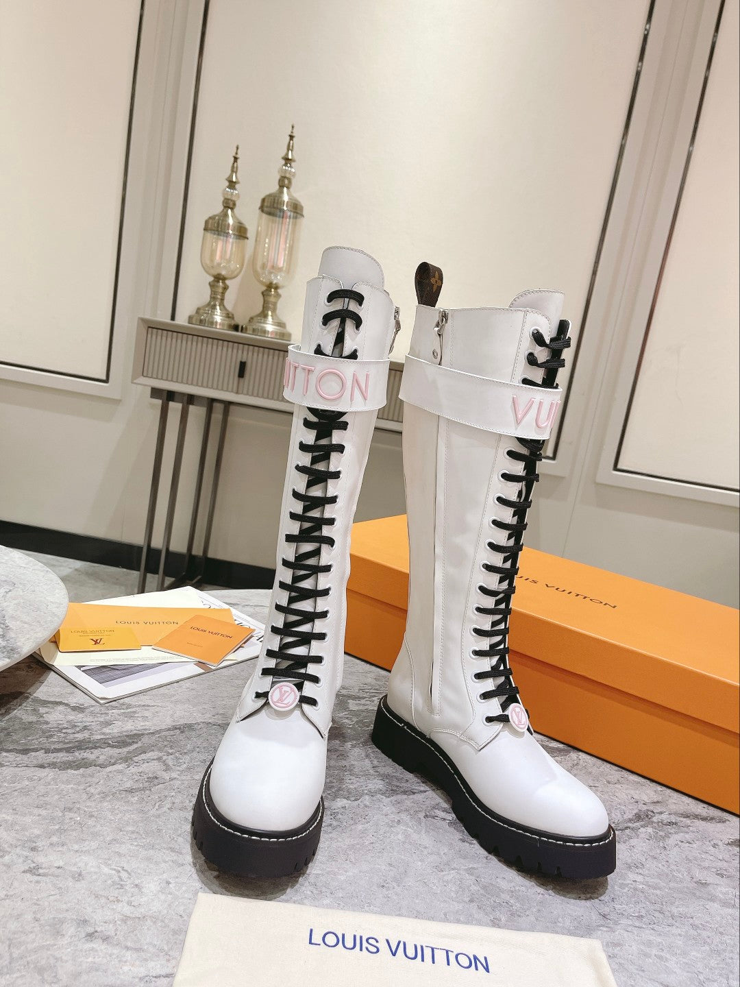 Premium LUV BOOTS 041