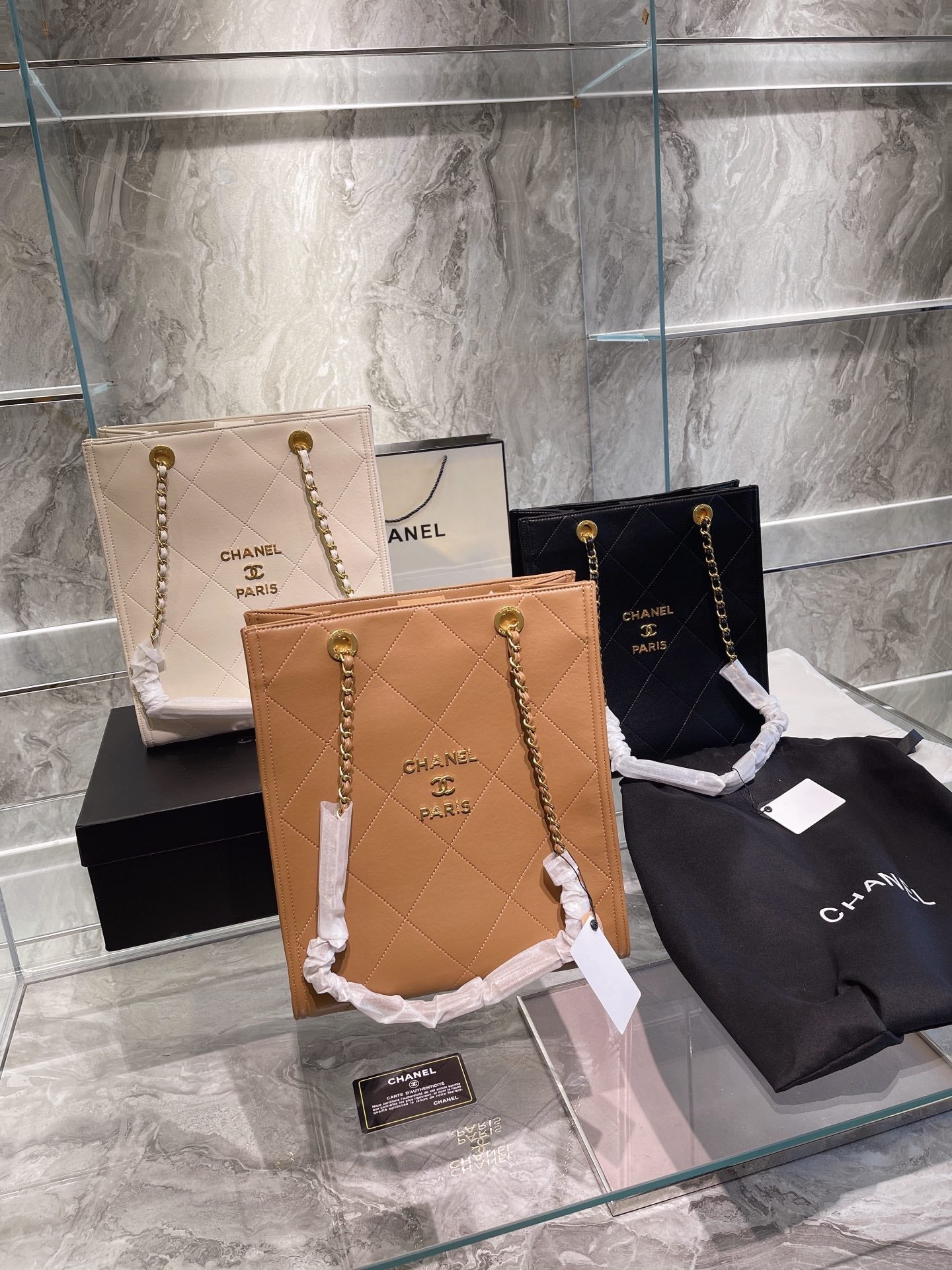 Chanel 22 Small Handbag