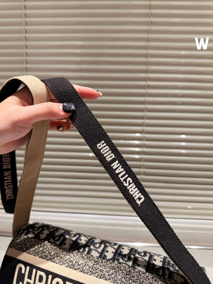 Women DIOR 30 Montaigne Avenue Bag