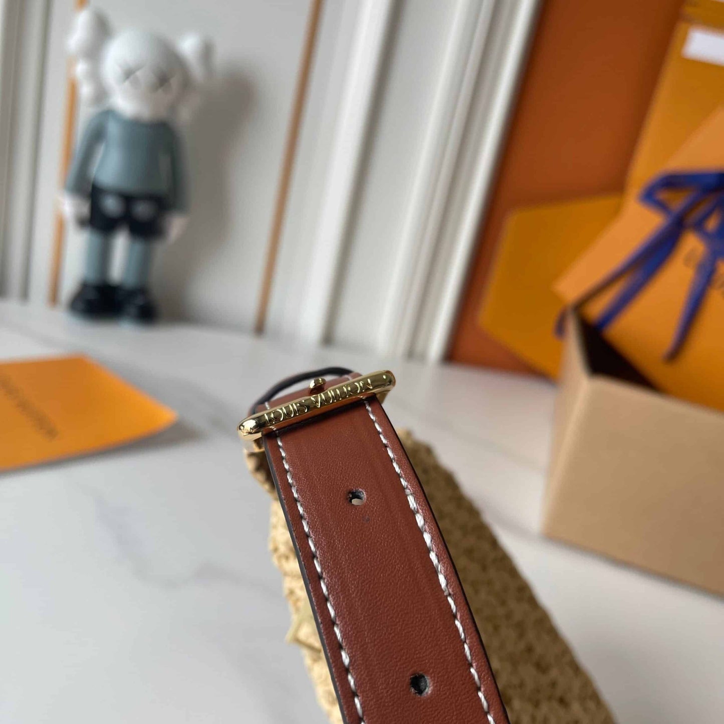 LOUIS VUITTON HILLS POCHETTE RAFFIA NATURAL TAN 18CM M14304