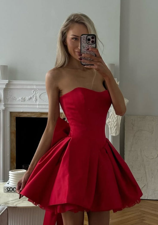 Sexy Ball Gown Sweetheart Red Satin Mini Short Formal 8th Grade Homecoming Dresses Summer Middle School Hoco Dress 20th Birthday Outfits DH1183