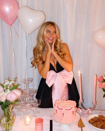 Modest A Line Sweetheart Black Mini Short Formal 8th Grade Homecoming Dresses Summer Middle School Hoco Dress 18th Birthday Outfits With Pink Bow DH1207