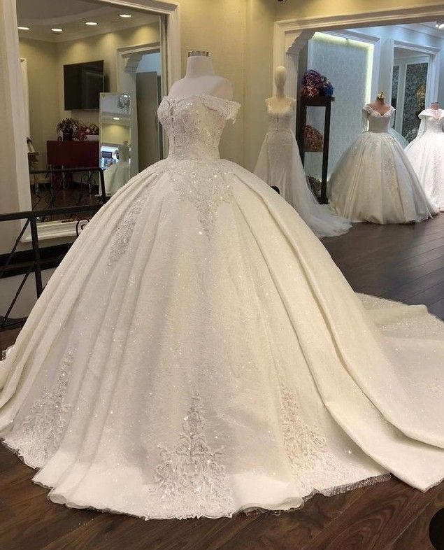 Princess Wedding Dress Ball Gown Off The Shoulder White Lace Wedding Dresses Dreamy Bridal Gowns DH1225