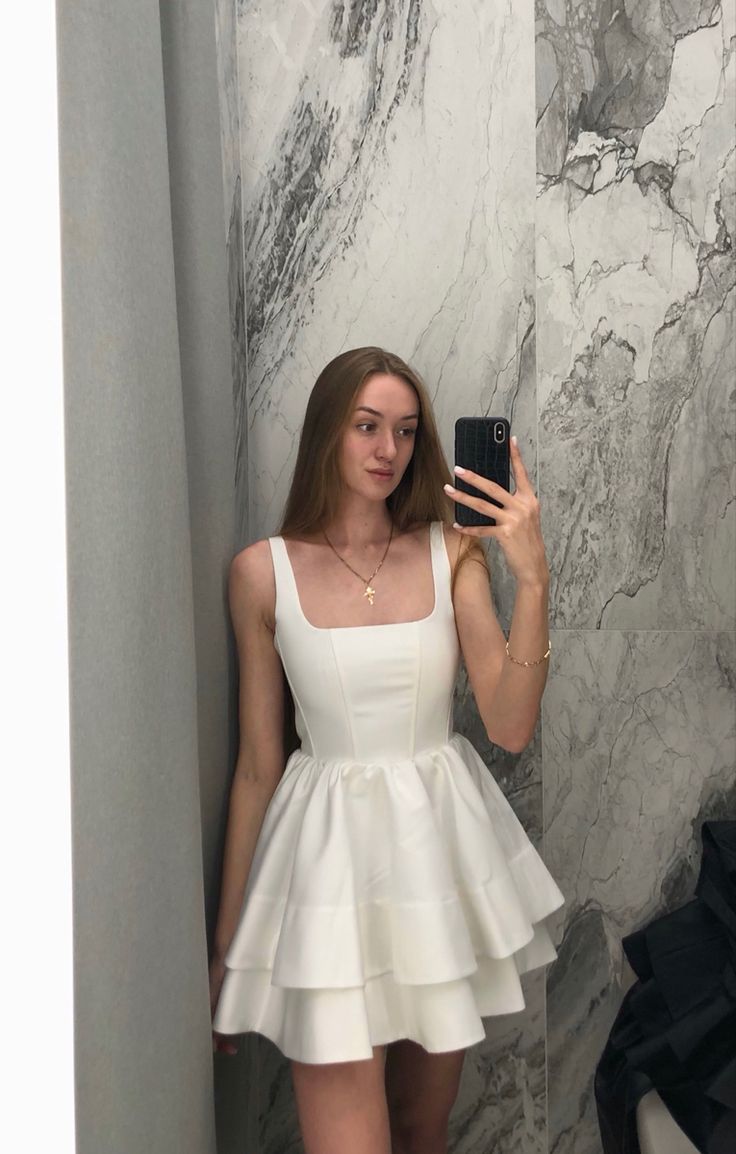 Unique A line Square Neck White Sleeveless Satin Mini Formal 7th Grade Homecoming Dresses Middle School Prom Dress Hoco Outfits DH1379