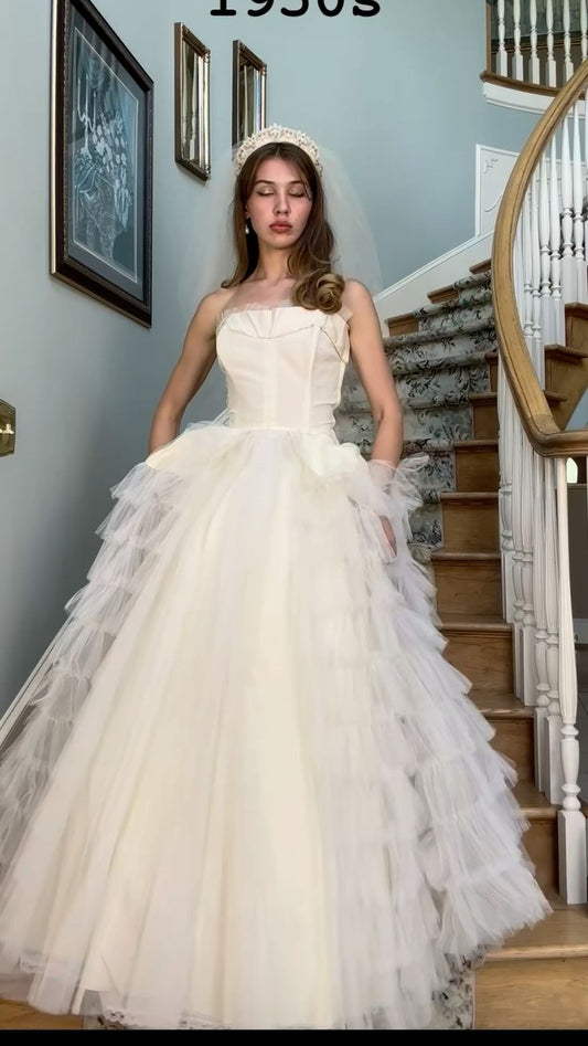 Retro Ball Gown Strapless Sleeveless Multi Layers Tulle Wedding Dress Wedding Dresses Princess Wedding Gowns DH1418