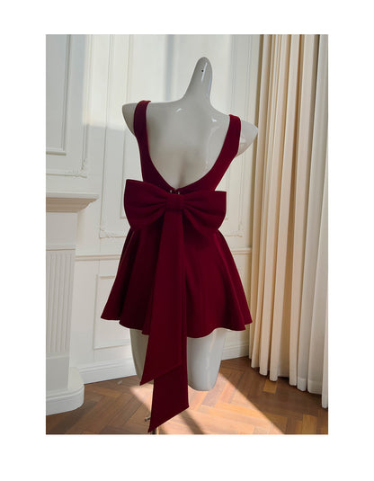 Pretty Ball Gown Square Neck Burgundy Satin Grad Dress Inspo Short Mini Formal 8th Grade Homecoming Dresses High School Hoco Court Dress Graduation Dress Cocktail Birthday Outfits DH1941