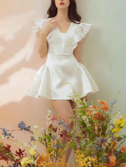 Sexy Ball Gown V Neck White Satin Short Mini Formal 8th Grade Homecoming Dresses Middle School Short Birthday Gowns Graduation Dress Hoco Outfits DH2099