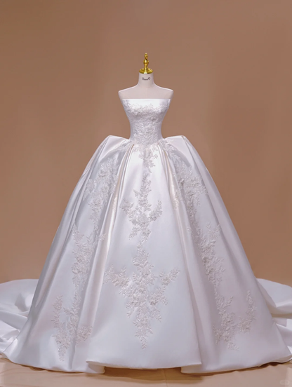 Fairy Tale Wedding Dress Princesses Ball Gowns Strapless Sleeveless White Satin Lace Wedding Dresses Bridal Gowns DH2804
