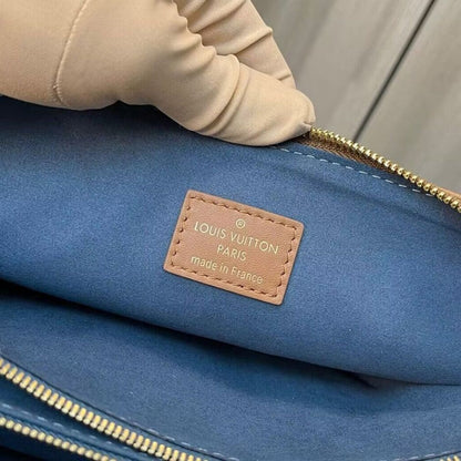 Louis Vuitton Coussin PM Handbag M59277