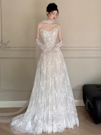 Classic Bridal Gown A Line Sweetheart Lace White Wedding Dresses Minimalist Bridal Gowns DP1645