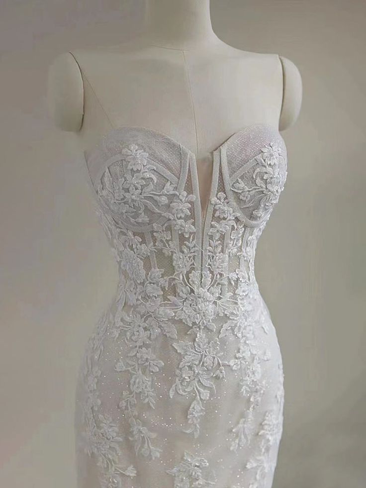 Dreamy Elegant Mermaid Sweetheart Lace Appliques Wedding Dress With Train Brides Dress DP611