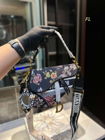 DIOR MEDIUM LADY D-LITE BAG WHITE AND PASTEL MIDNIGHT BLUE TOILE DE JOUY MEXICO EMBROIDERY