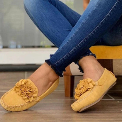 Square toe flat flower beanie shoes