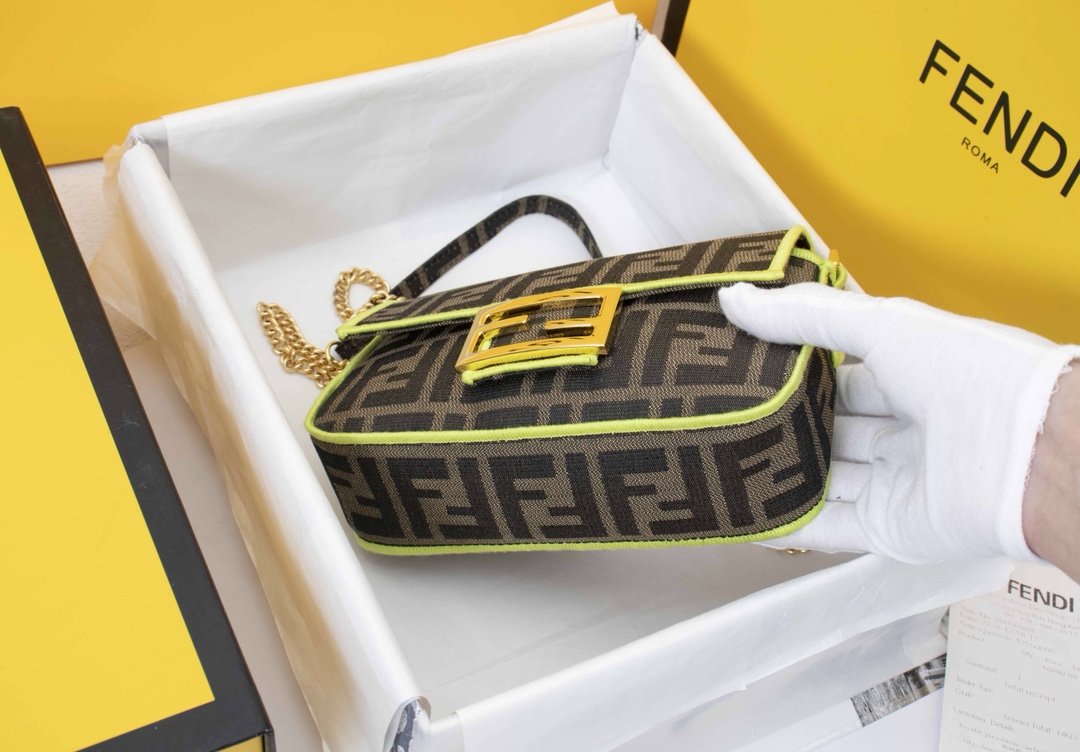 Fendi Baguette Brown Fabric Bag