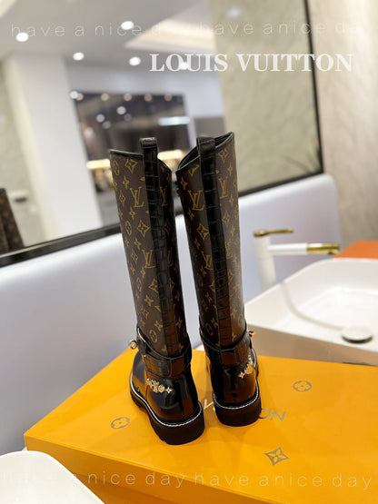 Premium LUV BOOTS 029