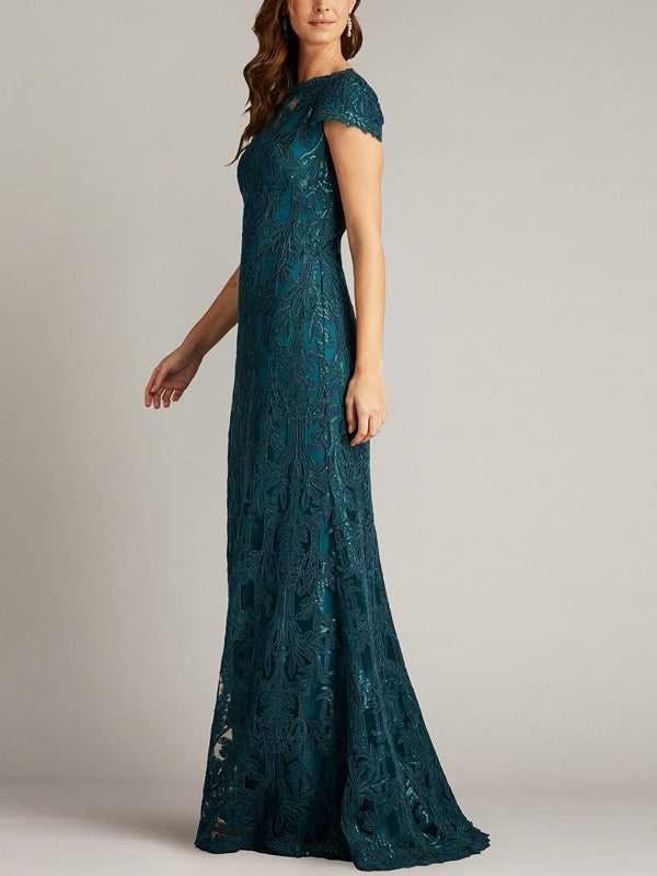 Round Neck Lace Solid Color Maxi Dress