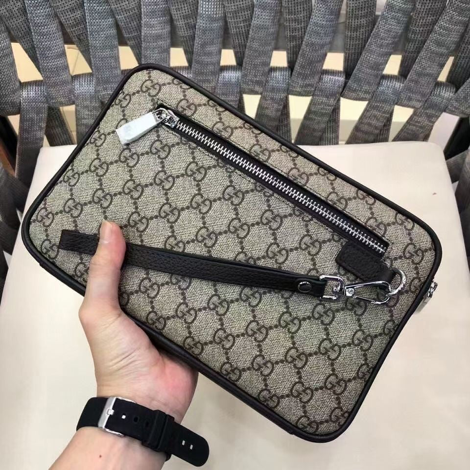 GUCCI GG CLUTCH