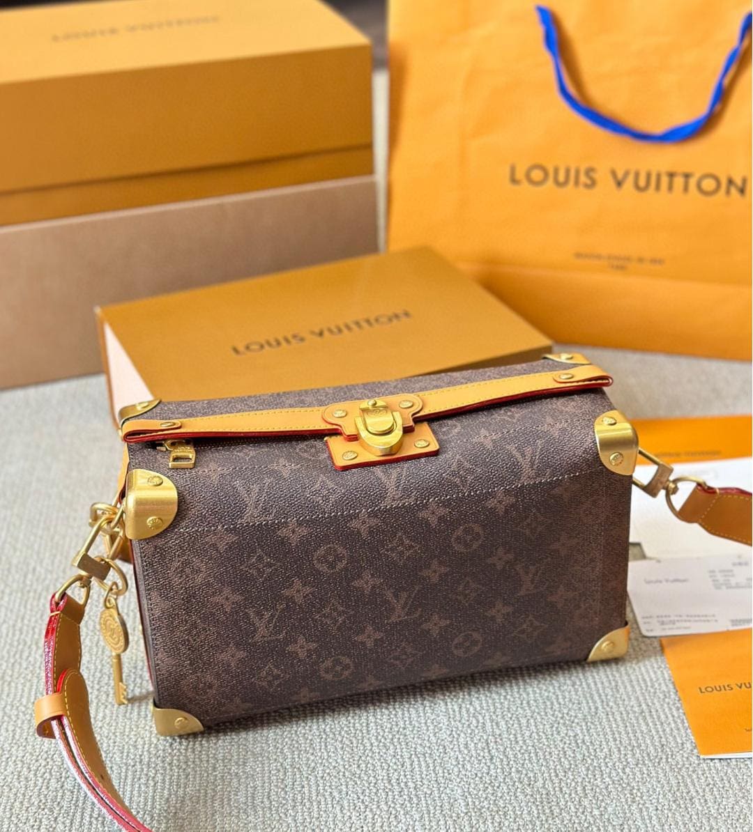 Louis Vuitton M11536 Soul Trunk East West