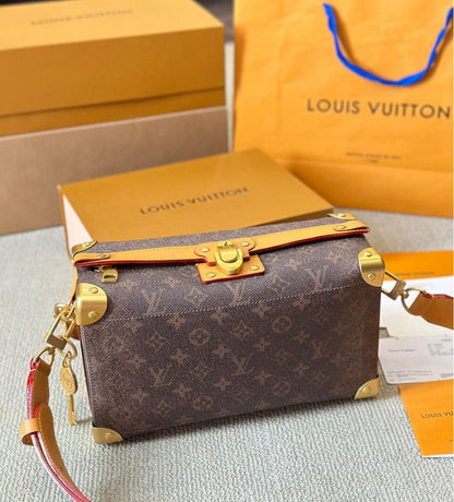 Louis Vuitton M11536 Soul Trunk East West