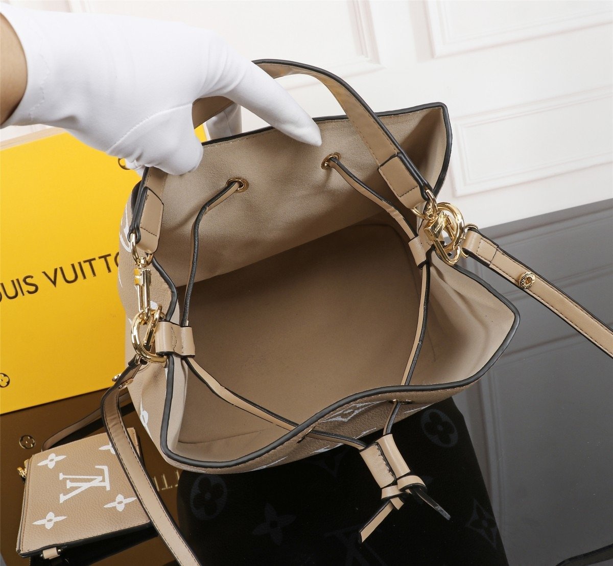 LOUIS VUITTON Néonoé MM Monogram Empreinte
