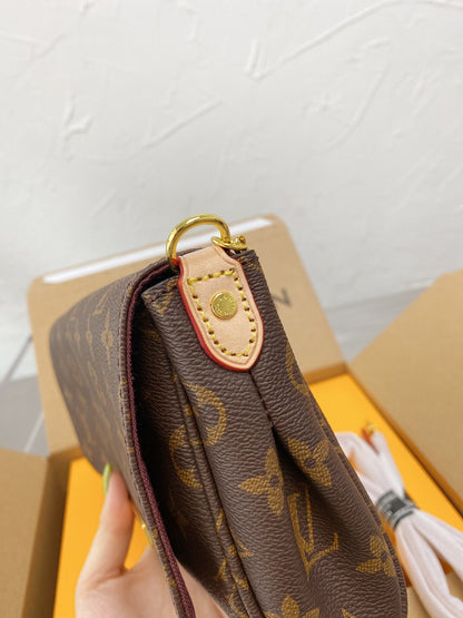 Louis Vuitton Monogram Favorite MM