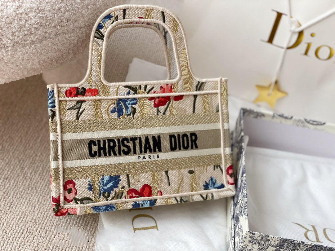 Medium Dior Book Tote Gold