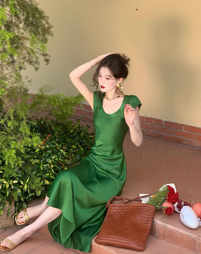 French exquisite waist satin slim fishtail temperament long skirt  ED0133