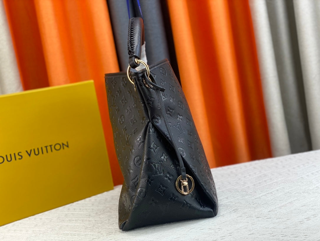 Louis Vuitton Artsy