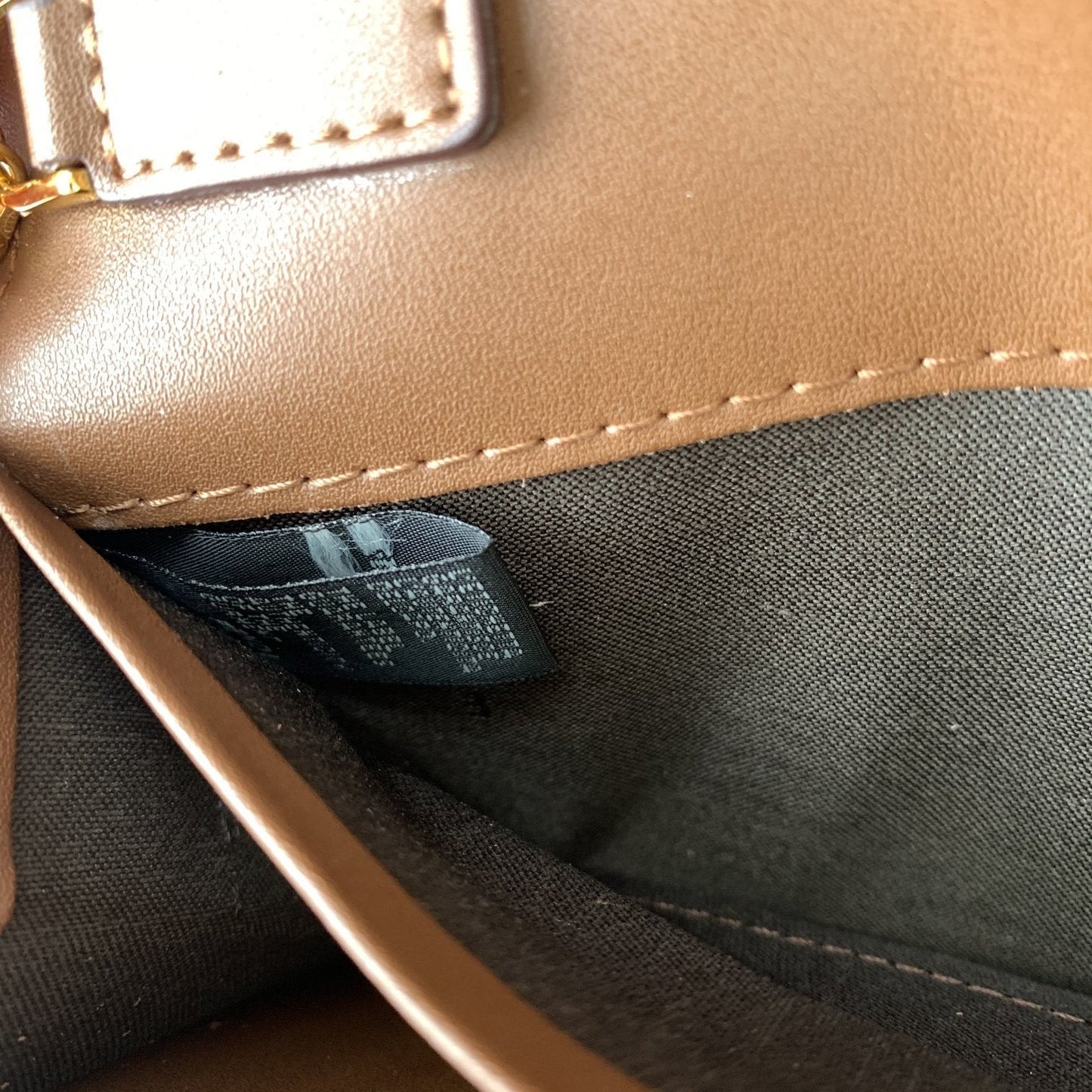 Fendi Continental with Chain – Brown – Clutches