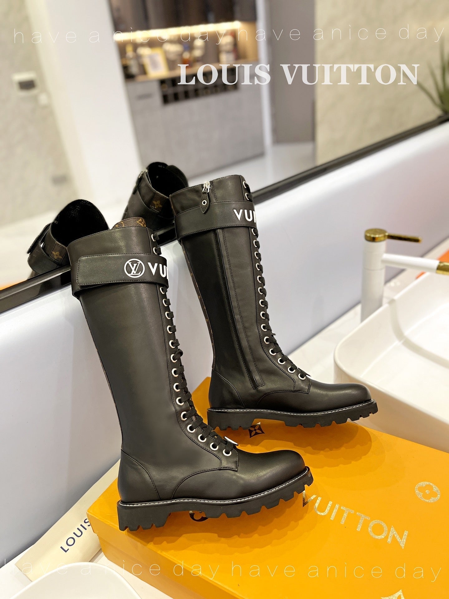 Premium LUV BOOTS 031