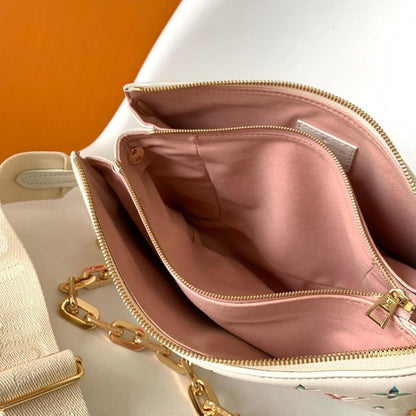 Louis Vuitton Coussin PM M21209