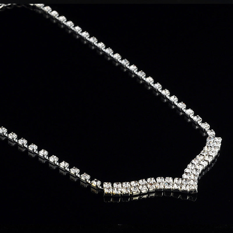 V-shaped Crystal Short Clavicle Chain Stud Necklace Set