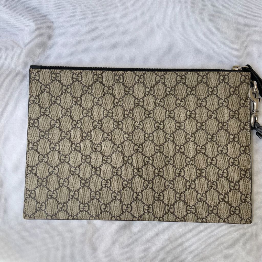 Gucci Canvas Beige GG Supreme 'l' Aveugle Par Amour' Tiger Pouch in Natural