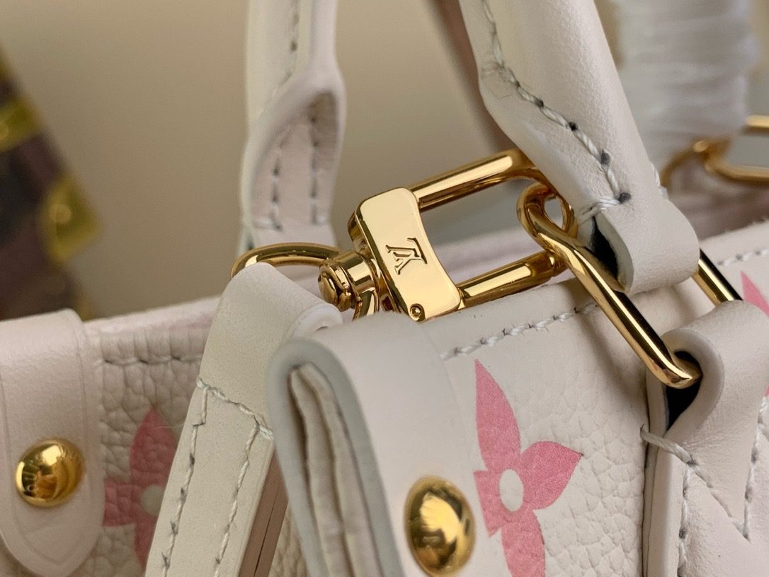 Louis Vuitton M47115 OnTheGo BB