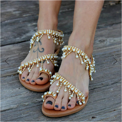 Cutout woven beach shoes