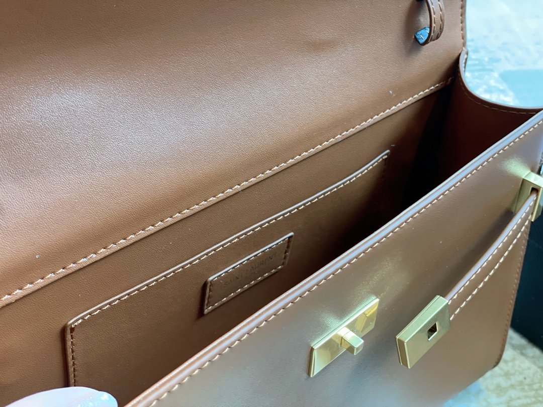 Saint Laurent Manhattan Shoulder Bag