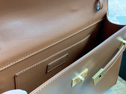 Saint Laurent Manhattan Shoulder Bag